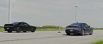 Infiniti Q60 3.0T Drags Dodge Challenger R/T 5.7, One Gets Shockingly Trampled