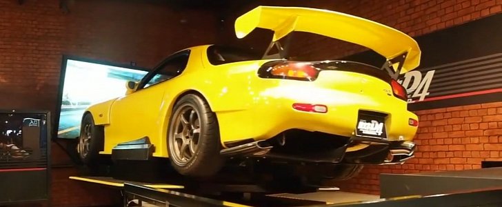 Initial D Arcade in Tokyo Features 3 Real Cars That Move