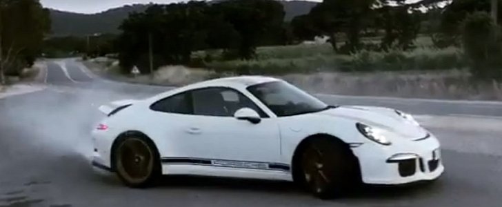 Porsche 911 R drifting