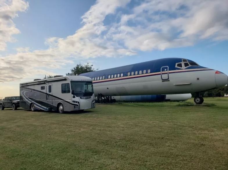 Instead of Recycling Vintage Airliners, Why Not Turn Them Into RVs