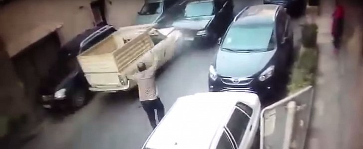 Iranian crazy pickup driver