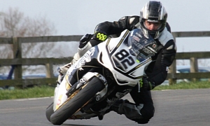 Irish SBK Champion Derek Sheils Debuts in the 2013 IOM TT