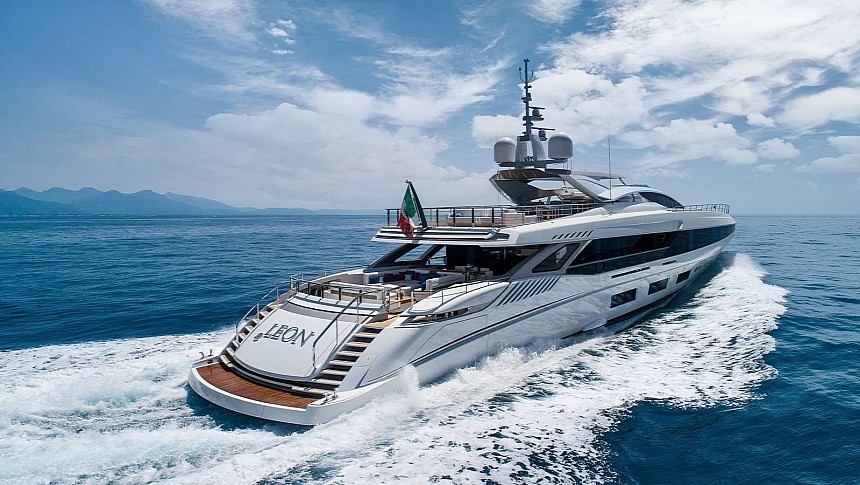 El Leon is officially the first Mangusta to have crossed the Atlantic and cruised around the world