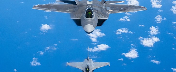 The F-22 Raptor and the F3-R Rafale flying together over Hawaii was a rare sight