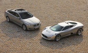 Jaguar C-X75 Receives Louis Vuitton Classic Concept Award
