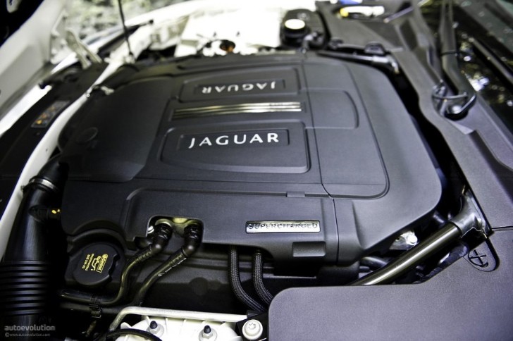 Jaguar V8 engine