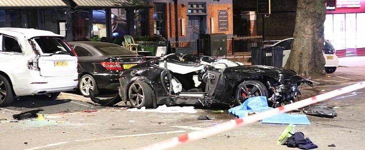 Jaguar F-Type crashes in South London, takes out 4 more cars
