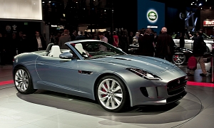 Jaguar F-Type Registers Over 2,000 Orders So Far