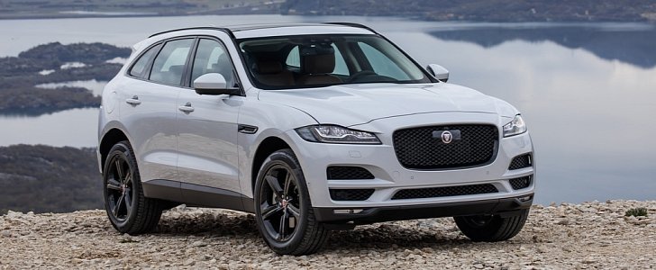 jaguar updates f pace for 2019 android auto and apple carplay are optional 133305 7