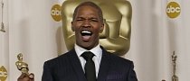 Jamie Foxx Saves Man from a Burning Truck