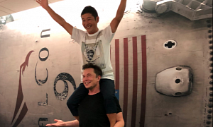 Japanese Billionaire Rides Elon Musk Before Going For The Moon in SpaceX Rocket