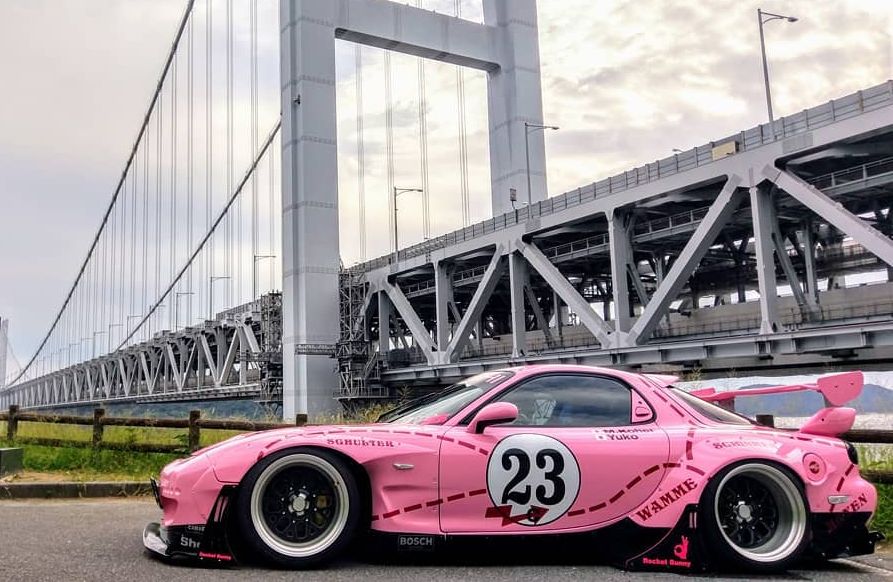 Japanese Girl Turns Her Mazda RX-7 into a Pink Pig "Porsche". 