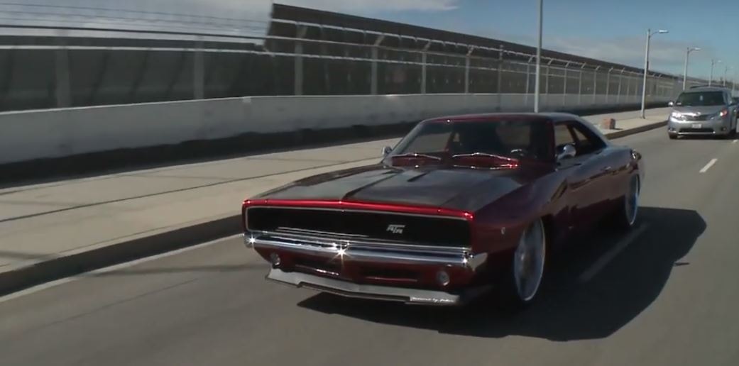 Jay Leno Drives 1968 Dodge Charger RTR with 1,500 HP Twin-Turbo Viper  Engine - autoevolution