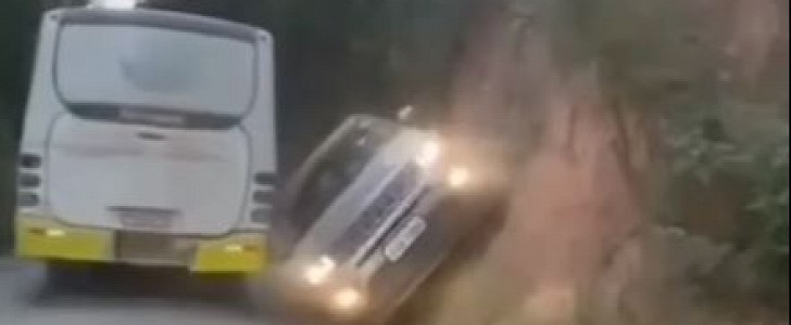 Jeep Compass tries to pass bus, spectacularly fails