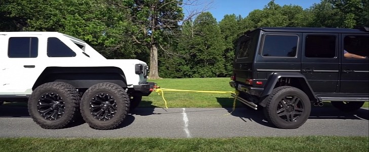 Jeep Gladiator 6x6 vs Mercedes-Benz G550 4x4 Squared tug of war attempt