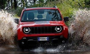 Jeep Renegade Plug-in Hybrid Makes On-Road Debut, Looks the Same