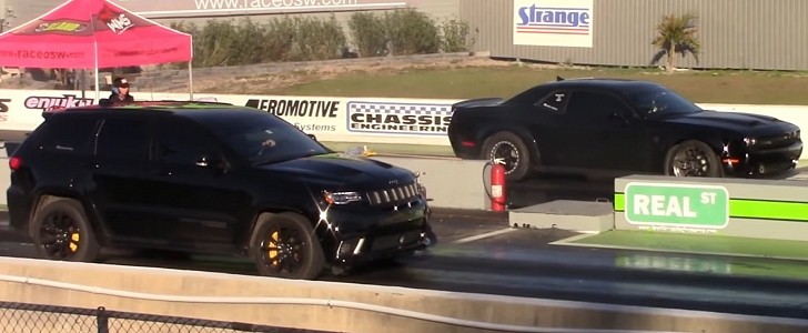 Jeep Trackhawk Races Dodge Challenger Hellcat, Someone Gets a Black Eye,  Twice - autoevolution