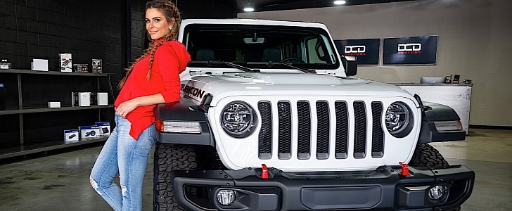 Maria Menounos and possibly her very own Jeep Wrangler