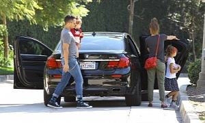 Jessica Alba Takes the Kids to the Park with a BMW 750i