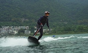 Jetone Jet Surfboard Makes Waves at 32+ Mph, Sells for 1/3 of the Price of Its Competitors