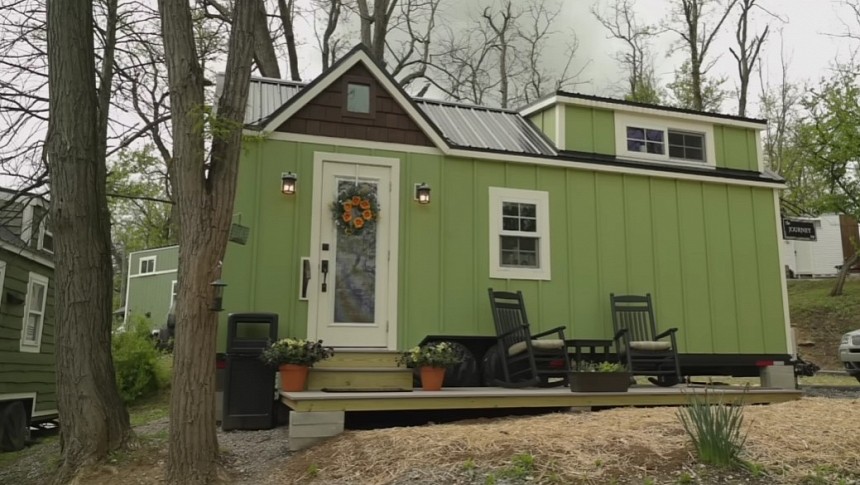 This Tiny House Has a Farmhouse Design and a Spacious Interior