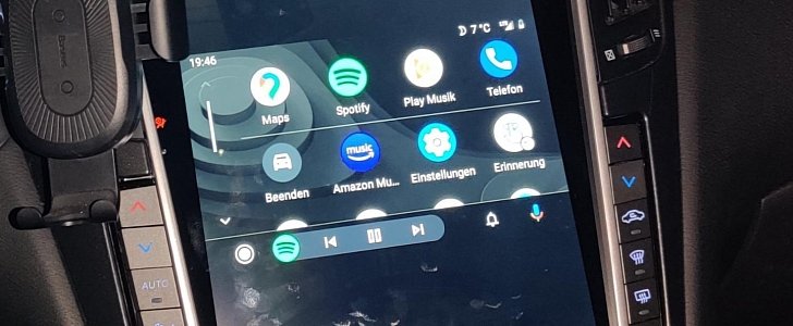 Android Auto on vertical display