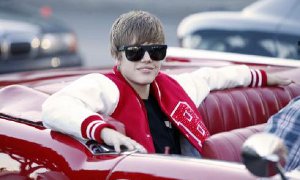 Justin Bieber Tickets Auctioned by Cadillac