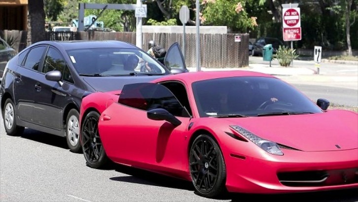 Justin Bieber’s Ferrari Gets Rear-Bumped by a Prius