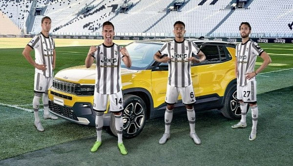 Jeep x Juventus FC Jeep Avenger Limited-Edition Jersey