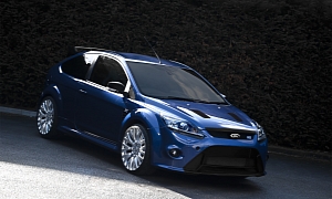 Kahn Ford Focus RS Rides on Cosworth Wheels