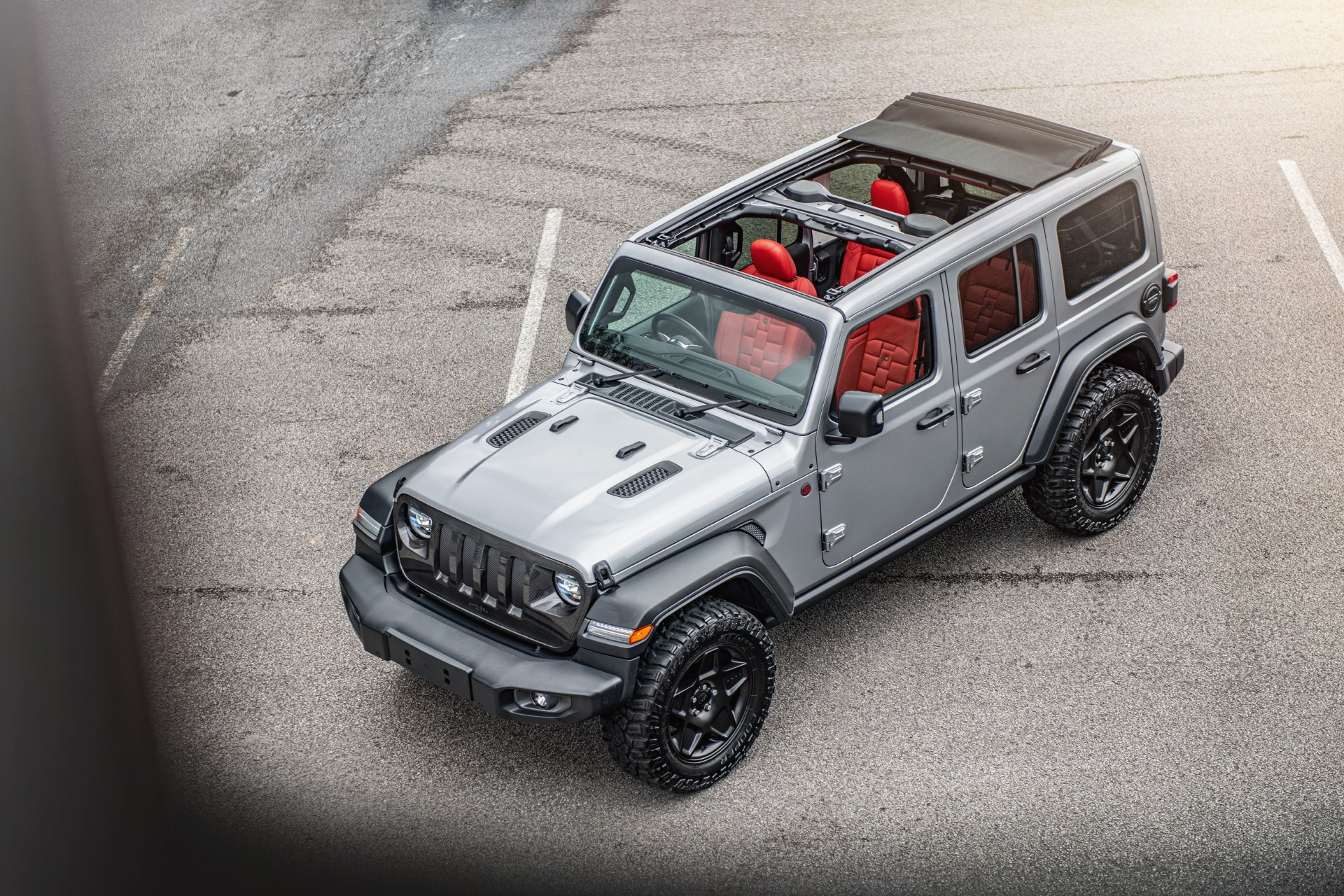 Kahn's Open-Top Jeep Wrangler Will Give You Tan Lines While Driving -  autoevolution