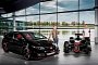 Kaiser Chiefs’ Lead Singer Ricky Wilson Visits McLaren Center, Has Jenson Button as a Guide