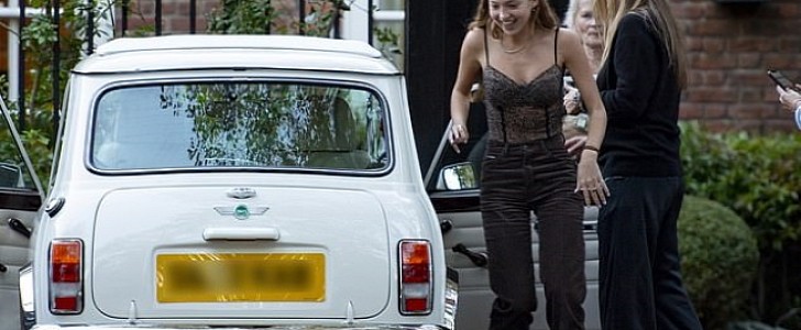Lila Grace and mom Kate Moss with Lila's new old MINI