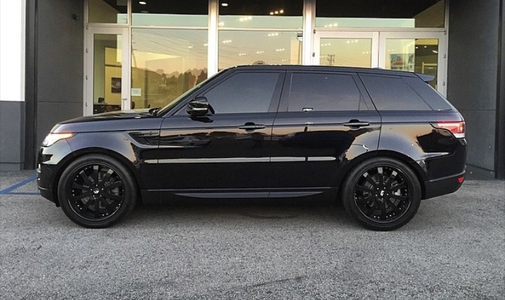Kendall Jenner Is Selling Her Murdered-Out Ranger Rover 