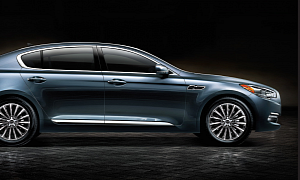 Kia K900 Confirmed for Los Angeles Debut, First Photo Released