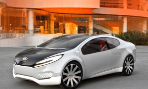 Kia Ray Hybrid Unveiled in Chicago