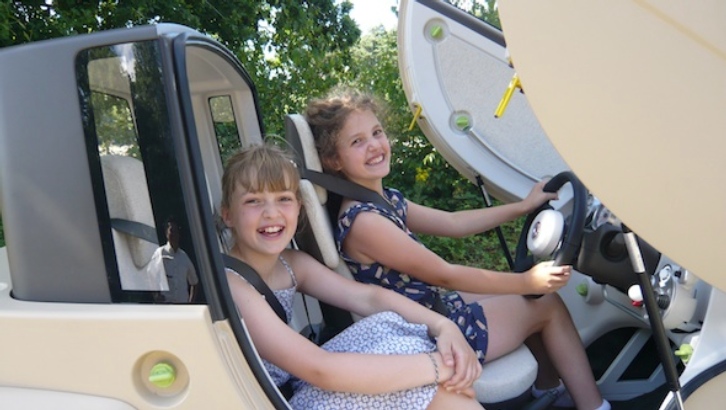 Toyota Camatte Driven by Kids