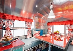 Kitsch-Stream Is a Retro Airstream Guesthouse That Will Take You Back to the Groovy 1950s