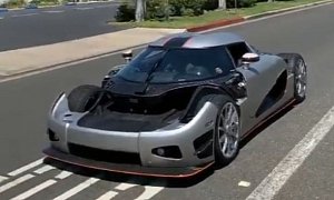 Koenigsegg CCX Loses Body Panels For "Weight Reduction", Causes a Stir