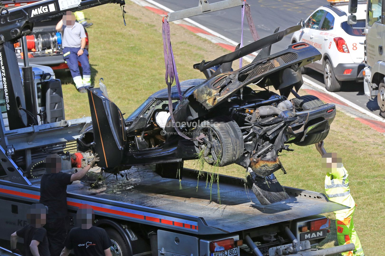 Koenigsegg Confirms One:1 Destroyed in Nurburgring Crash, Driver Safe - autoevolution