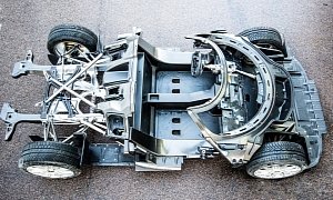 Koenigsegg Regera Carbon Chassis Surfaces, Looks Like Stripped-Down Track Car