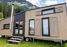 “Kolos” Is the Right Name for This XL Luxury Tiny With Fabulous Amenities