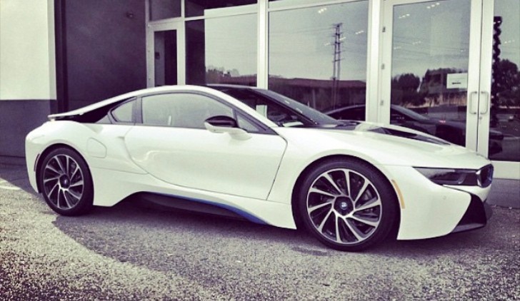 Kourtney Kardashian’s Hubby Wants a BMW i8, Teases Auto Shop 