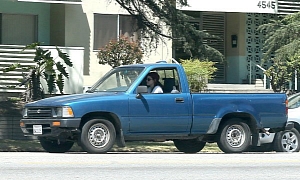 Kristen Stewart Spotted Driving Old Toyota Truck