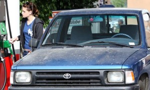 Kristen Stewart Takes a Ride in Ancient Toyota Truck