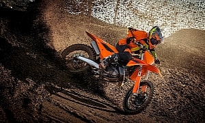 KTM Gives a Mild Revamp to the 2025 SX and SX-F Motocross Kings