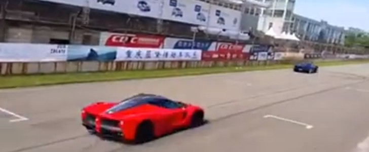 LaFerrari Races McLaren P1 on Chinese Track