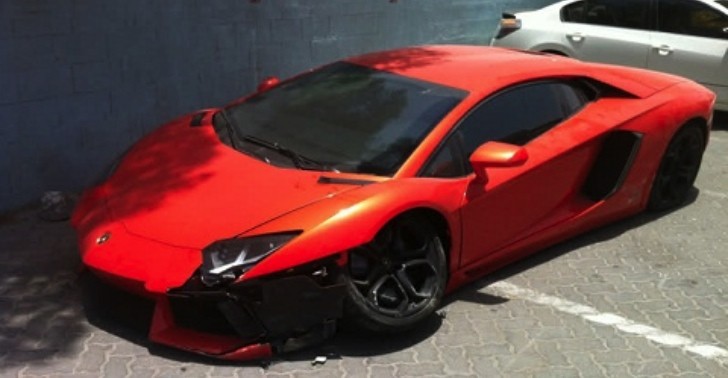 Lamborghini Aventador Crash in Dubai