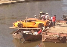 Lamborghini Aventador Crosses River with Boat Improvisation