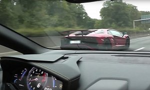 Lamborghini Aventador SV Races Huracan on the Autobahn, Can the V10 Keep Up?